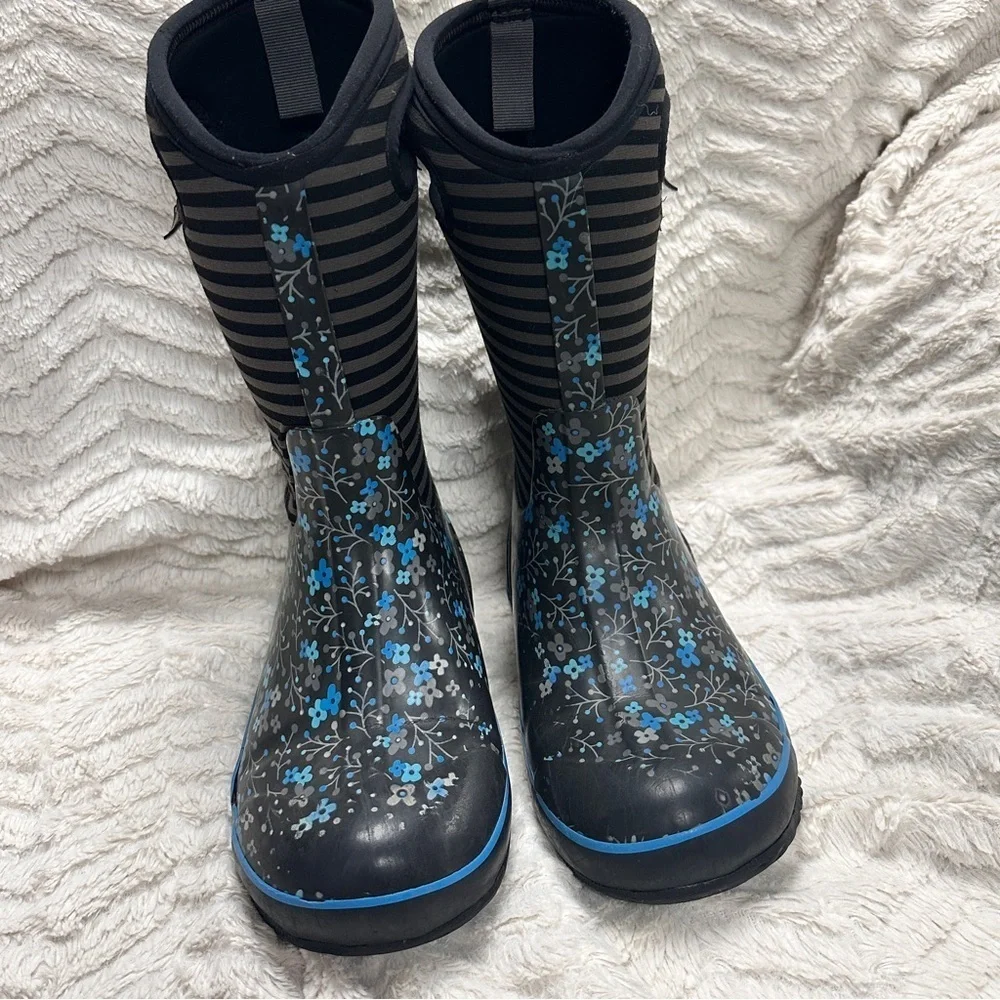 Bogs Classic High Flower Stripe Waterproof Winter Rain Boot Black Blue Youth 5